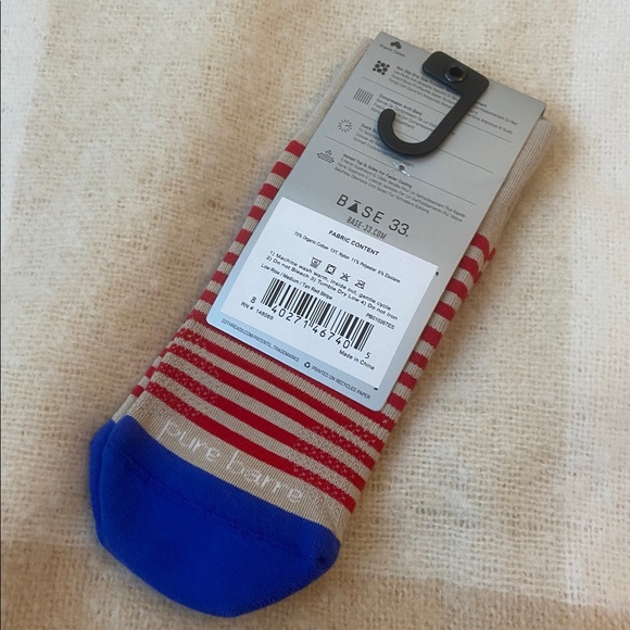 Pure Barre Base 33 Low Rise Grip Socks in Tan Red Stripe - Medium - Picture 3 of 4